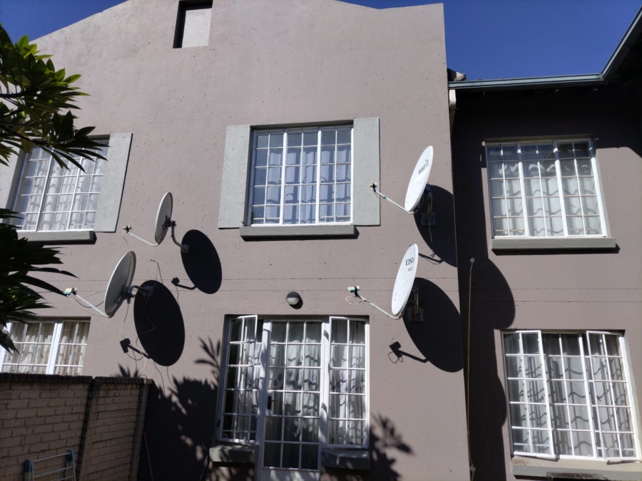 1 Bedroom Property for Sale in Waterval East North West
